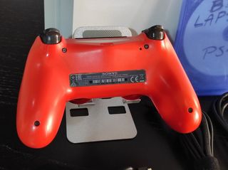 PS4 11.00 Edi. Blanca + mando Cristal Red