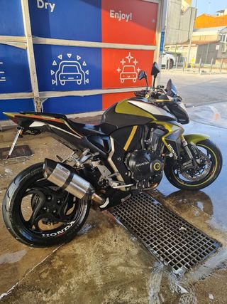 Honda CB1000R - Moto deportiva