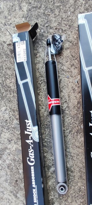 Amortiguador KYB 553197 Mercedes clase E W210