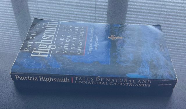 /|||Libro "Tales of Natural and Unnatural..."