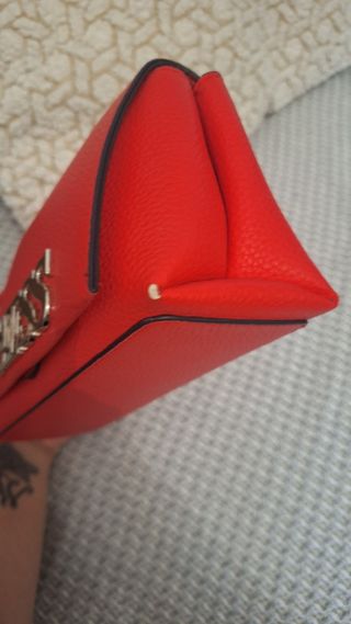 Bolso Guess rojo