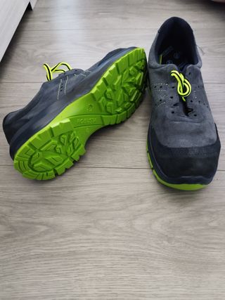 Zapatos de seguridad.