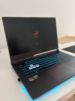 Portátil gaming ASUS ROG G513RC