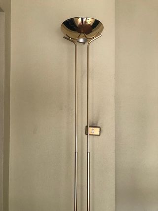 Lámpara dorada alta - Metal