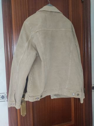 Cazadora Pull&Bear beige M