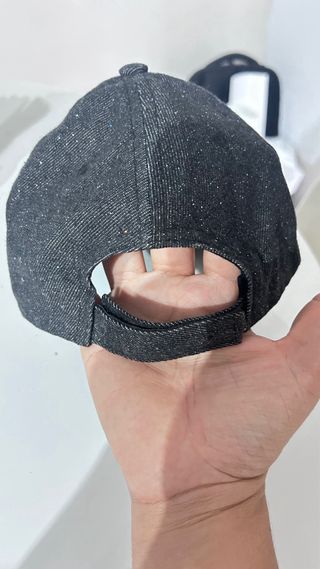 Gorra Mickey Mouse negra con brillantes