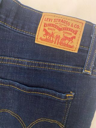 Levi's Shaping Skinny Jeans Tg 25