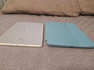 iPad blanco - Tablet incluye cargador y funda