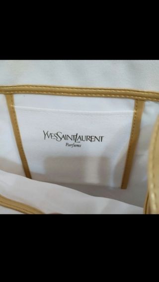 Bolso Tote YSL blanco y dorado