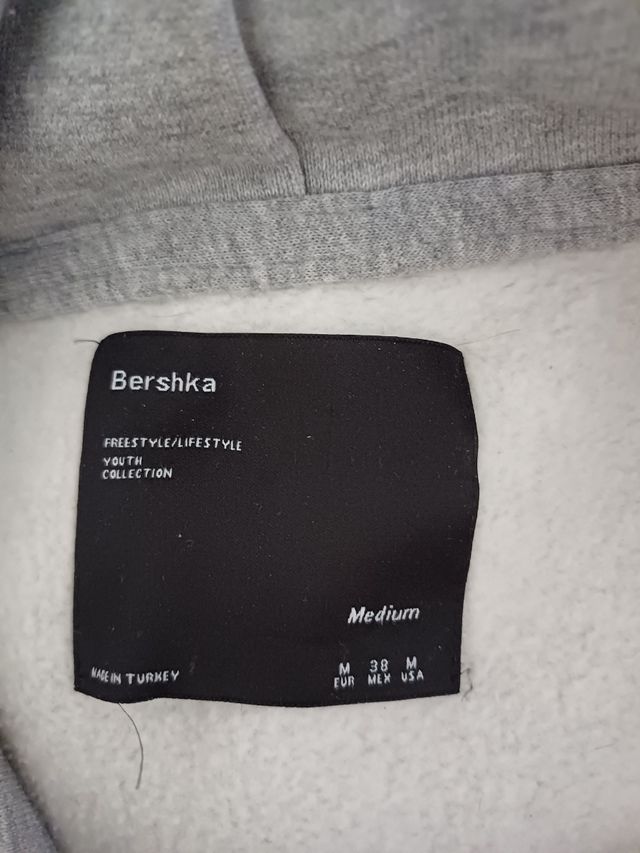 Sudadera Bershka camuflaje - Talla M