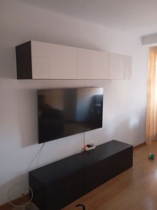 Mueble TV blanco y negro