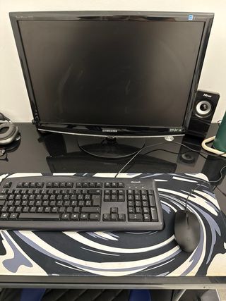 PC sobremesa negro-plata