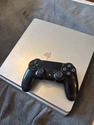 PS4 (PlayStation 4) Platino