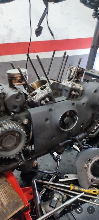 Harley Davidson Sportster XL 883R motor nuevo.