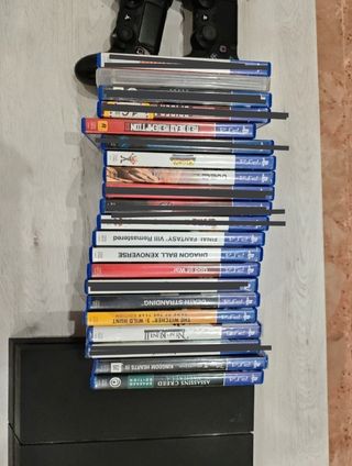 PS4 Slim 500Gb + 2 mandos + 12 juegos