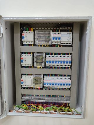 Electricista 24h – Urgencias y reparaciones