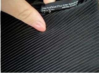 Mono Zara negro plisado - Talla S