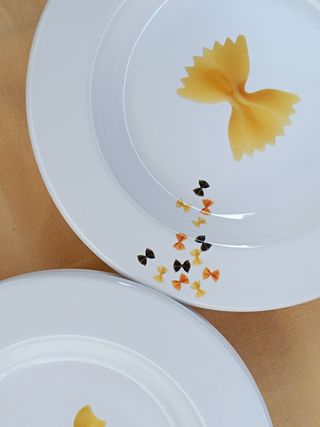 6 Platos hondos decorados. Vajilla