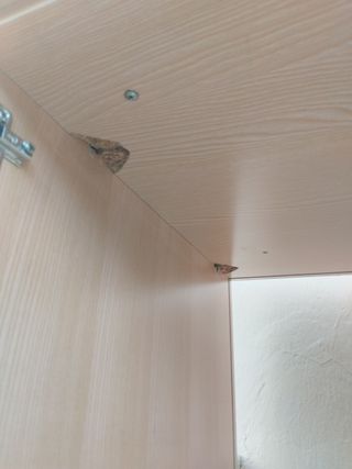 Armario madera beige 2 puertas