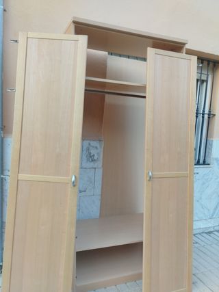 Armario madera beige 2 puertas