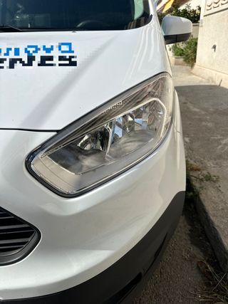 Ford Transit Courier 2017