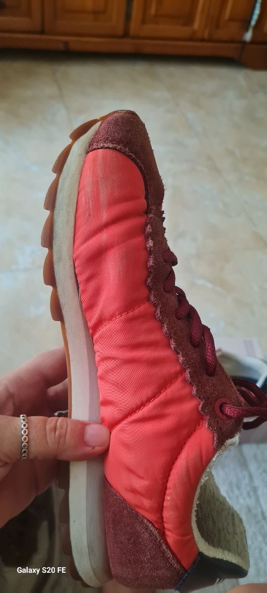 Zapatillas Bimba y Lola rojas