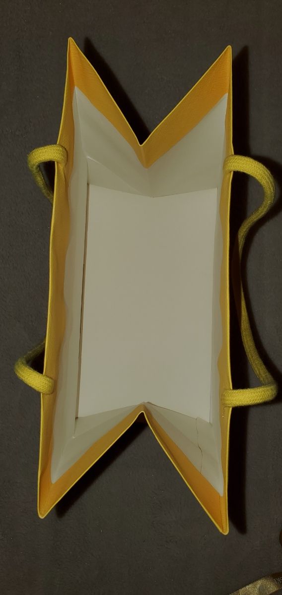 Busta regalo Swarovski gialla