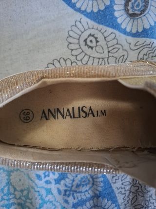Zapatos Annalis dorados niña