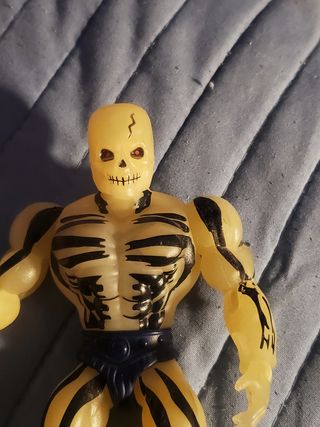 Masters Universo scare glow