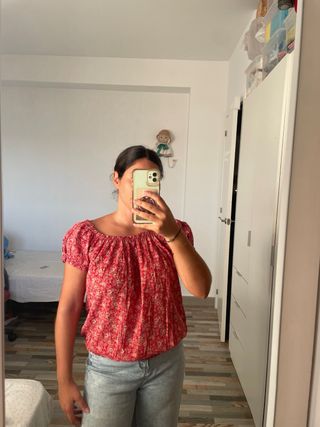Blusa roja flores - Talla S