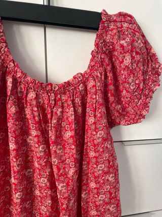 Blusa roja flores - Talla S