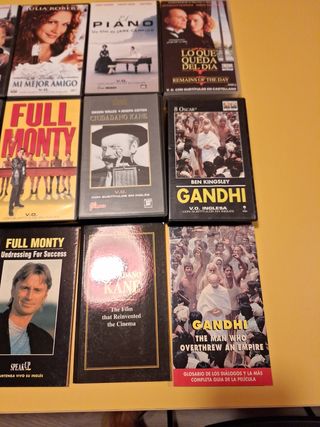 10 películas, 5 de ellas con su libreto.