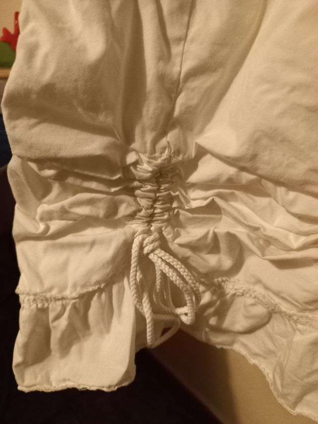 Gonna bianca bimba, fiocchetti regolabili