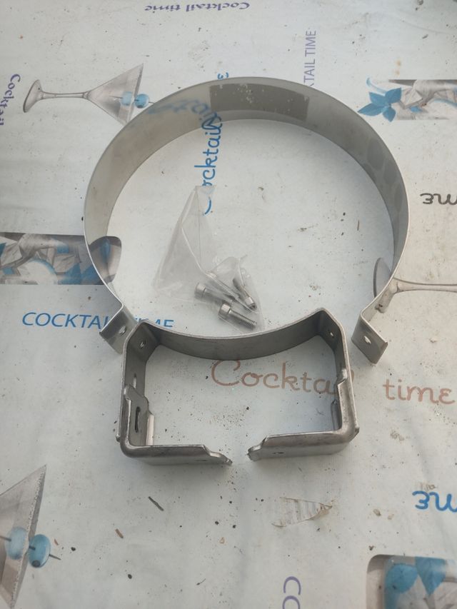 Staffa da parete in acciaio inossidabile. 200 mm convessa