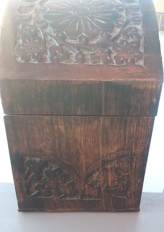 Caja madera tallada artesanal