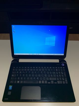 Portátil Toshiba Satellite negro