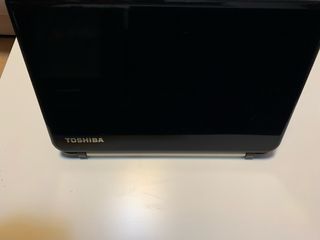 Portátil Toshiba Satellite negro