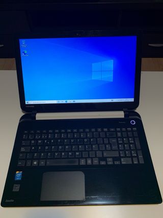Portátil Toshiba Satellite negro