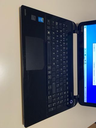 Portátil Toshiba Satellite negro