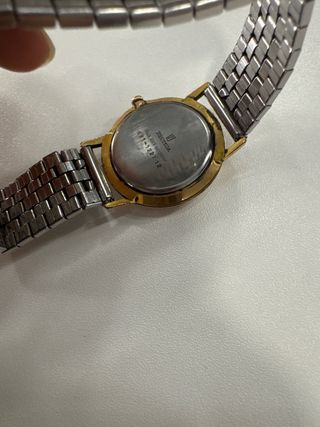 Festina Antichoc - Reloj dorado y plateado