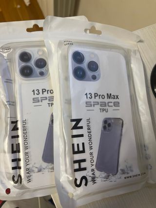 2 custodie Shein per iPhone 13/Pro Max