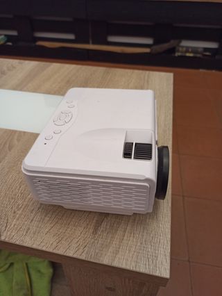 Proyector Asnish blanco