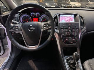 Opel Astra 1.6 COSMO 