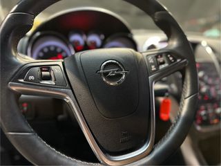 Opel Astra 1.6 COSMO 