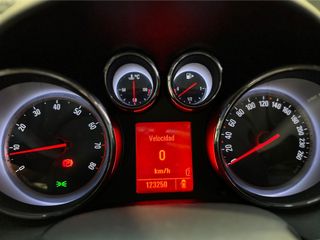 Opel Astra 1.6 COSMO 
