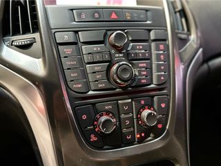 Opel Astra 1.6 COSMO 
