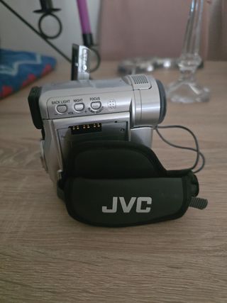 Cámara JVC 700x - Gris Plata