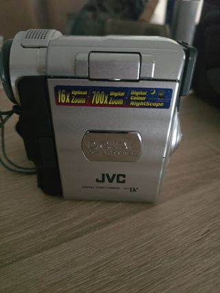 Cámara JVC 700x - Gris Plata