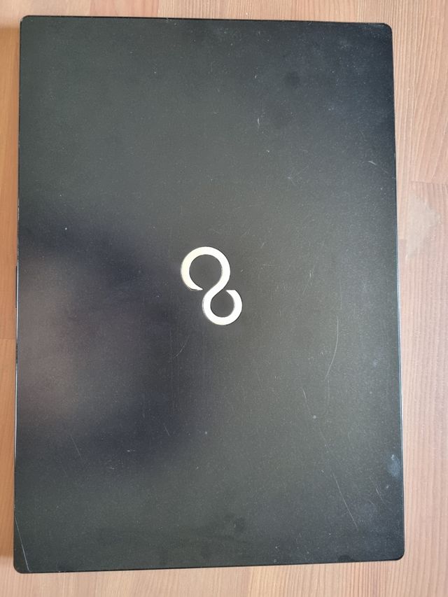 Portatile Fujitsu nero