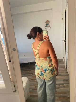 Blusa Amarilla Mariposas Talla S